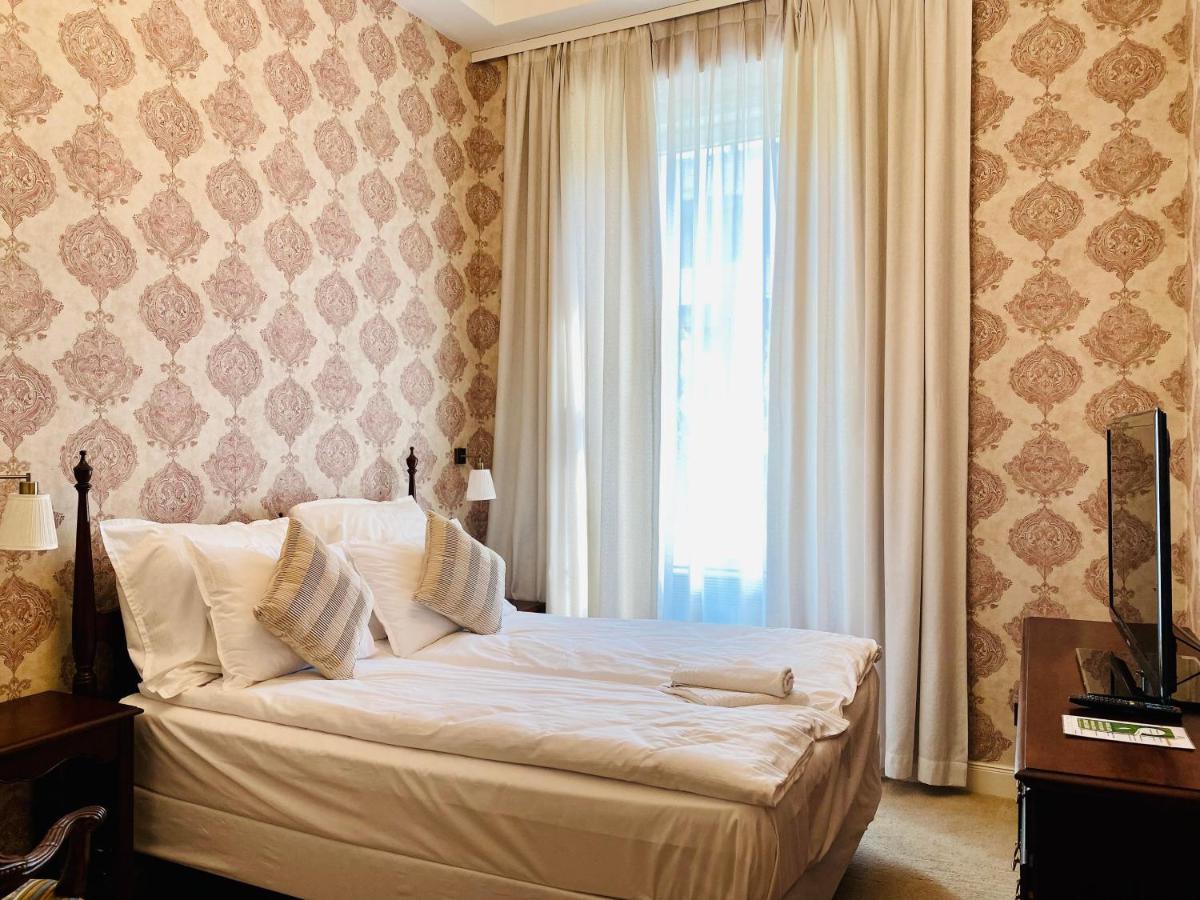 Opera16 Guestrooms Budapest Exteriör bild