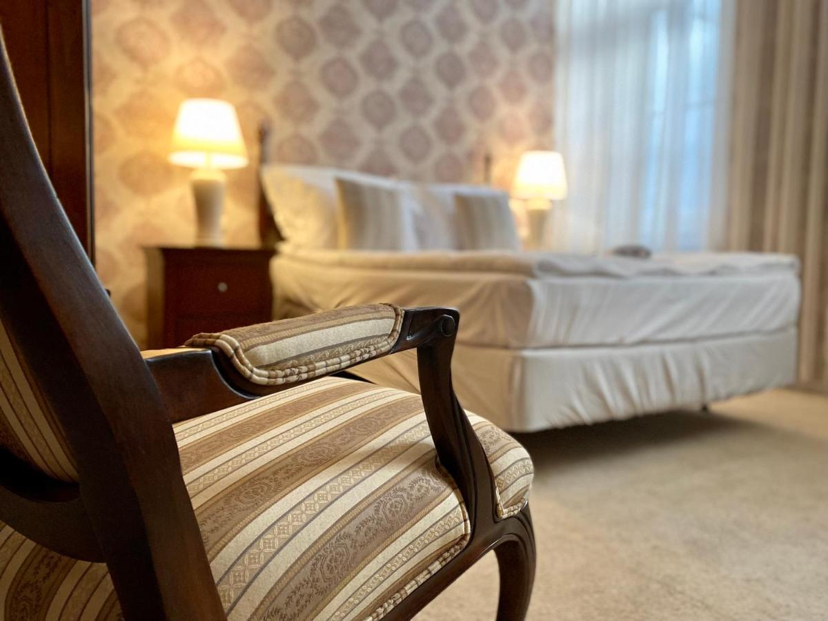 Opera16 Guestrooms Budapest Exteriör bild