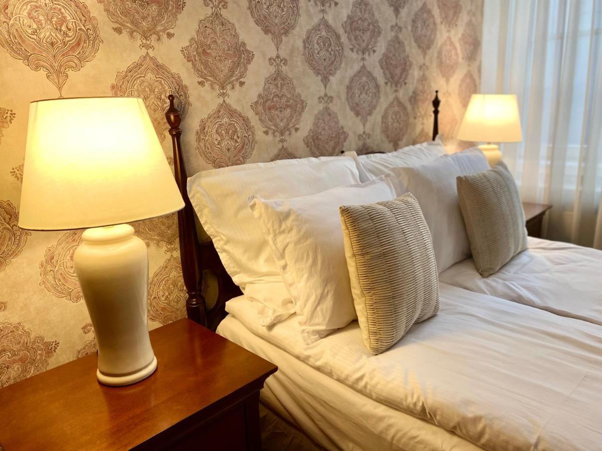 Opera16 Guestrooms Budapest Exteriör bild