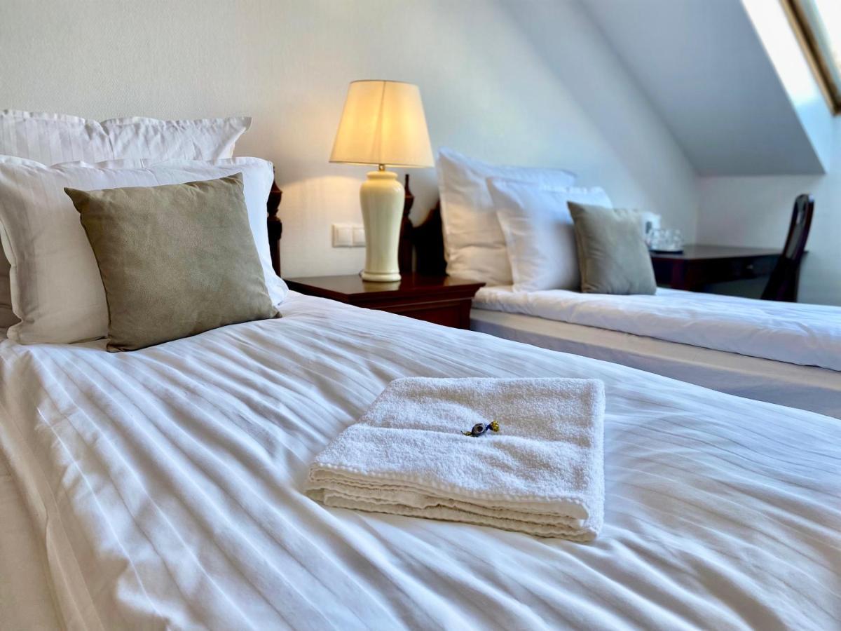 Opera16 Guestrooms Budapest Exteriör bild