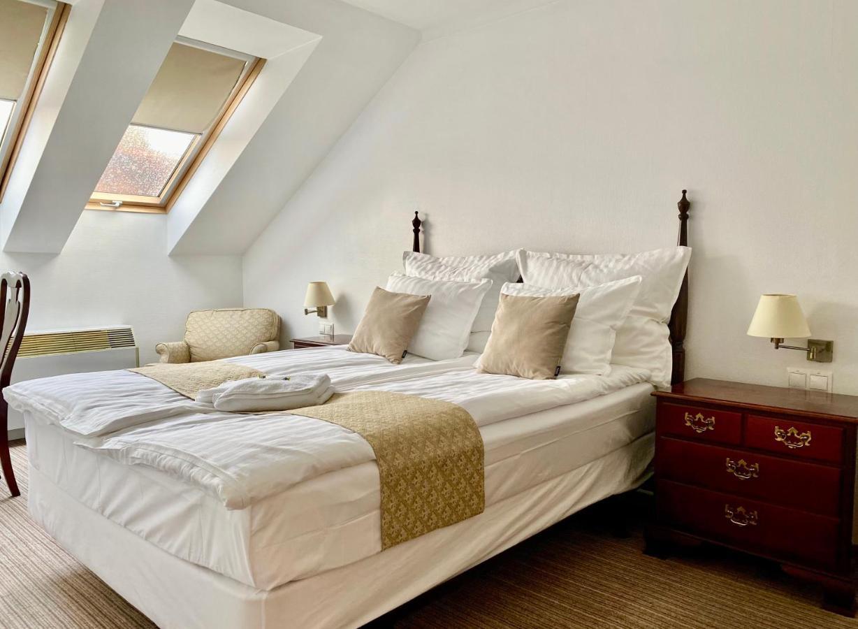Opera16 Guestrooms Budapest Exteriör bild