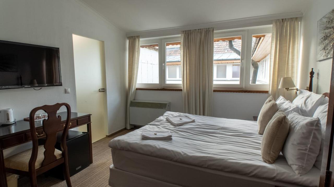 Opera16 Guestrooms Budapest Exteriör bild