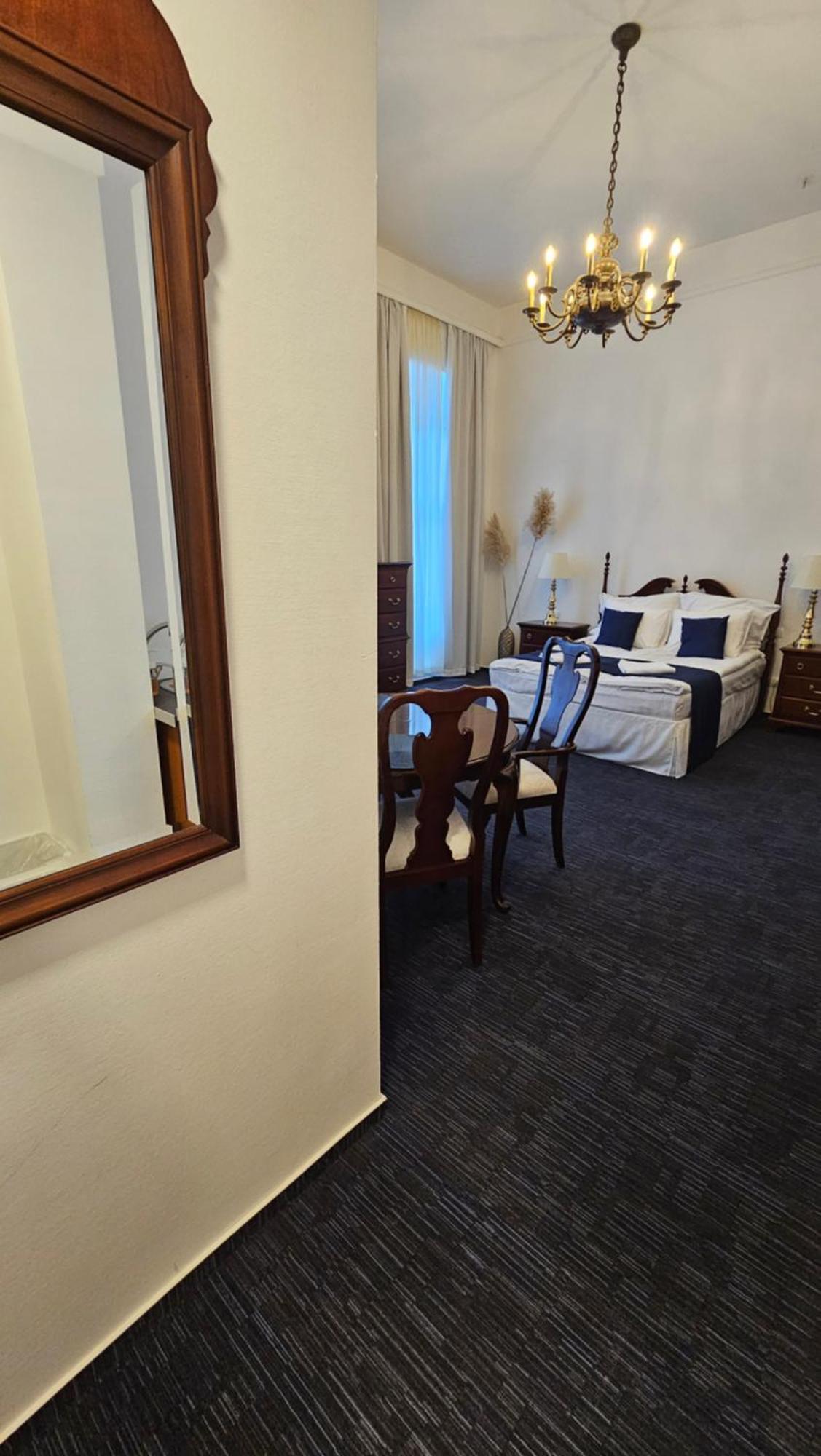 Opera16 Guestrooms Budapest Exteriör bild